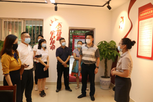 黨輝閃耀照西岸 紅色物管暖民心——記人民日報四川分社走進西岸觀邸開展黨建示范建設情況調研